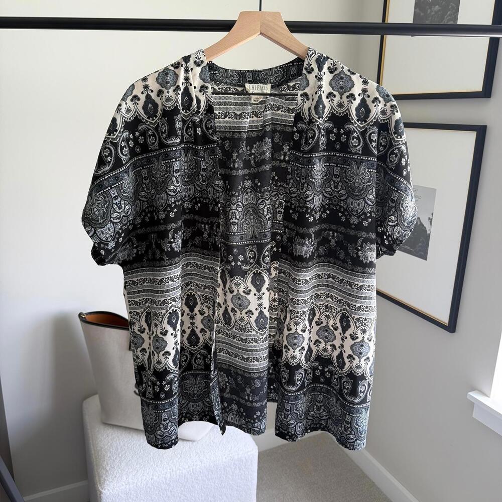PacSun LA Hearts Black & White Paisley Kimono – One Size – Boho Layering Piece